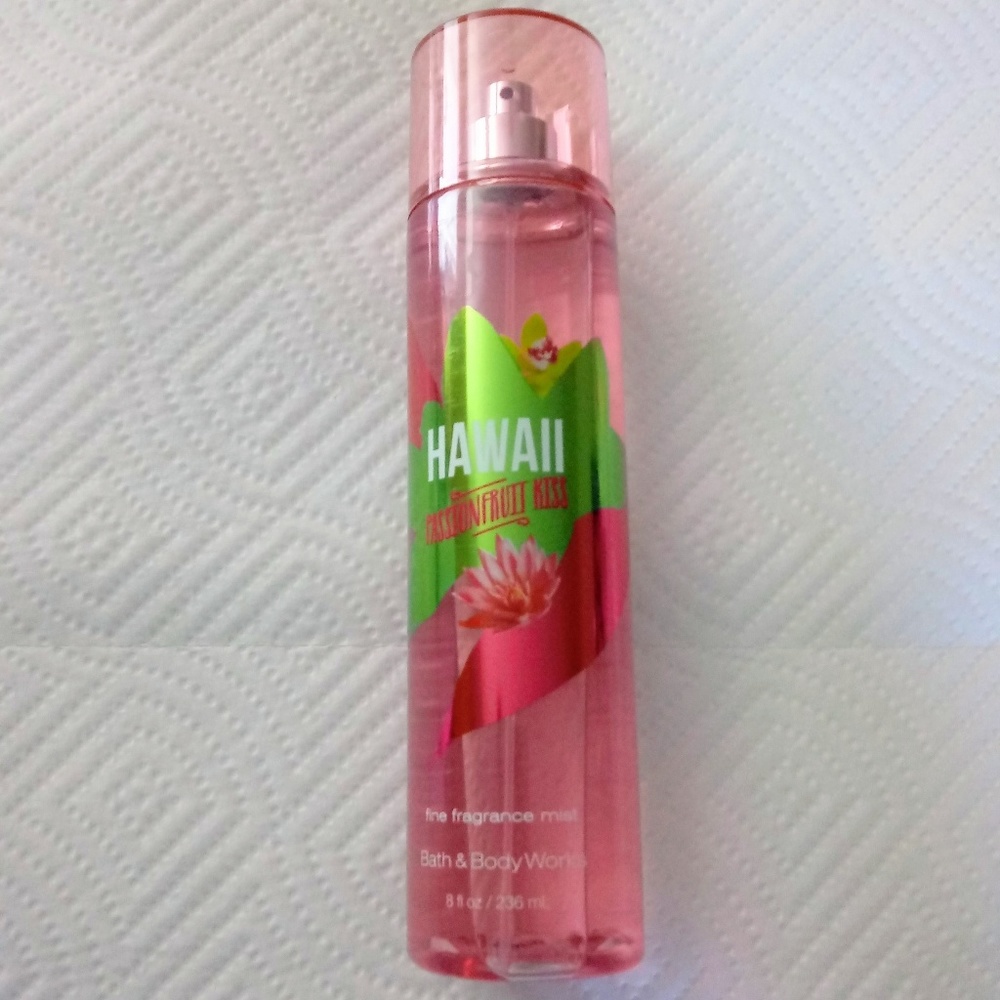 Hawaii Passionfruit Kiss Bath And Body works